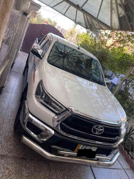 سلام عليكم للبيع تويوتا هايلوكس فور ويل 2024 بانزين كير اوتماتيك رقم اربيل بسمي ماشي 35 الف مكفولة كفالة عامة السيارة فول عدة البصمة شاشة كامرة مثبت سرعة تحكم جهتين لد امامي خلفي عنوان بغداد السعر 338$ وبيها مجال بسيط *********** بغداد
