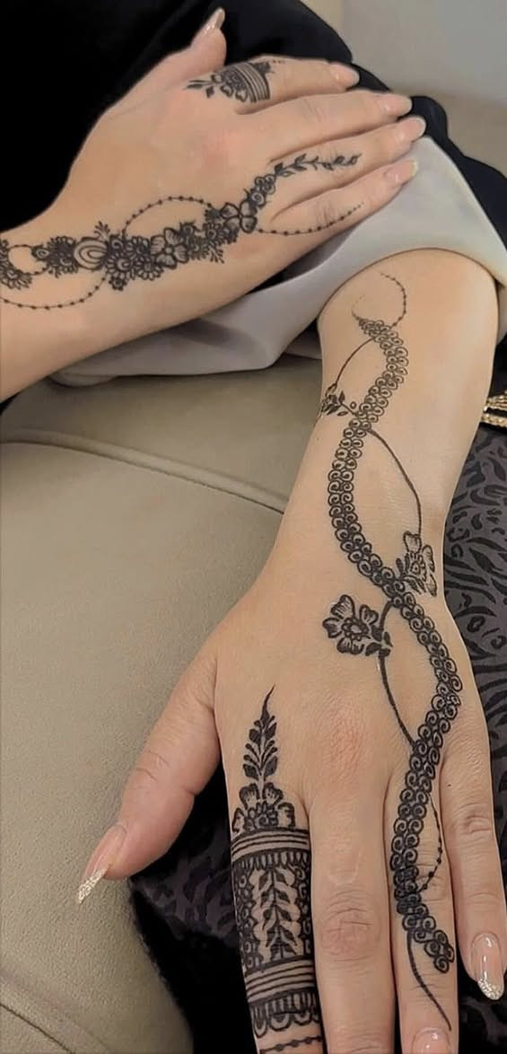 مازلنا متواصلين بعروض عيد الفطرالمبارك 

ننتظركم بكل حب 🥰 
للتواصل. والاستفسار ☎️*********** او***********
العنوان : زعفرانیه اربع شوارع فوک لحم بعجین الزیتونه
