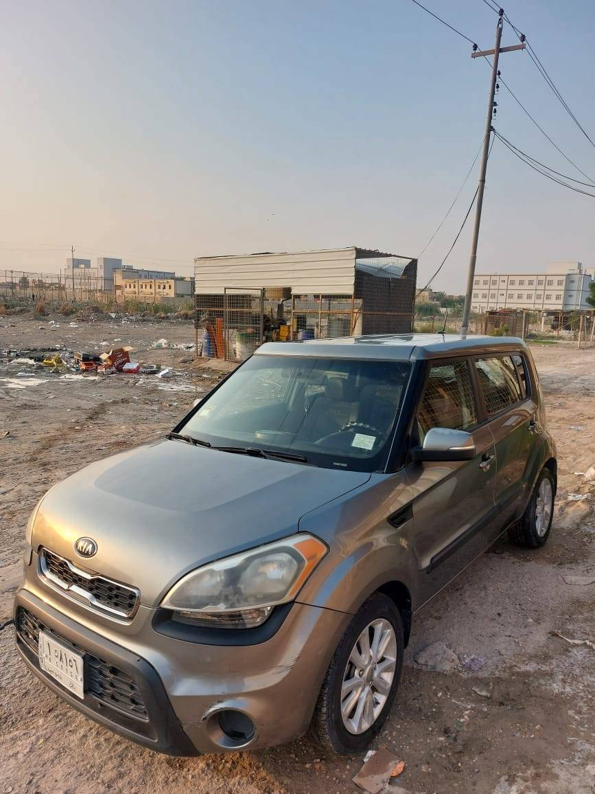 السلام عليكم (مكلف بالنشر )
كيا صول 2013
(امريكي ) ضربتها كلش حلوه ، بالهوك فقط ايرباكات طاكه بيها : سياره ليبل واحد : مكفوله من كلشي 
مابيها اي قطعة صبغ : مواصفات عاديه 
صور الحادث موجده
سياره نضيفه كلش ما متعوبه 
استفسار اتصال : ***********
مكانها بابل الحله
