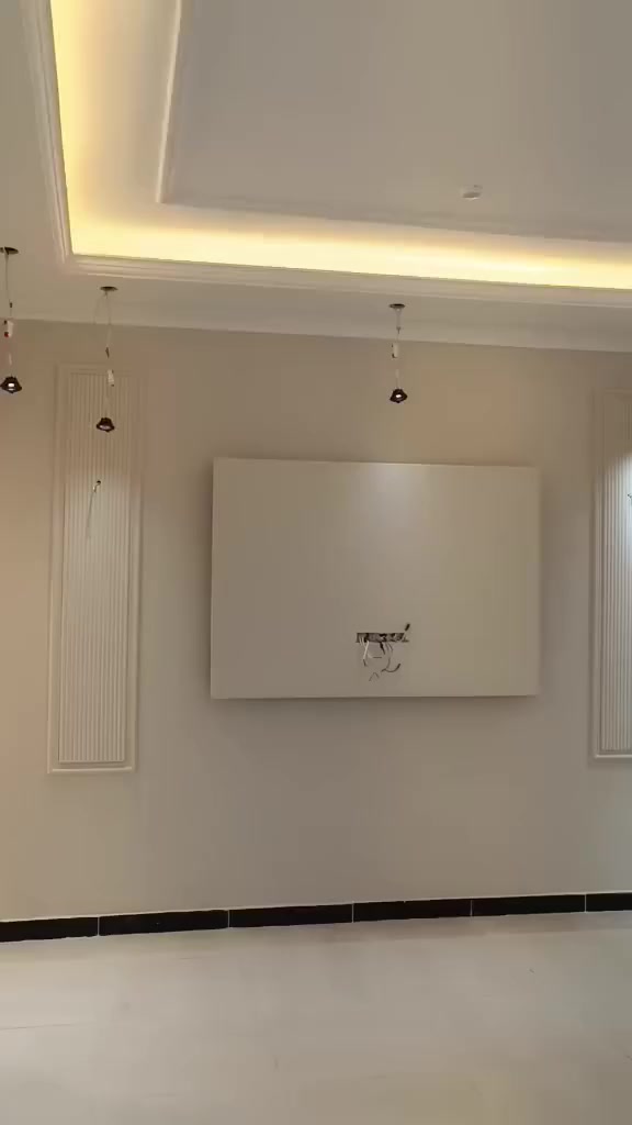 كادر نعمل كافة انواع الديكورات الداخليه والخارجيه فوم بوردكس جبس سقوف ثانويه وكافة انواع الاصباغ وطلس وشغل درجه اوله للاتصال *********** او مراسله الصفحه
