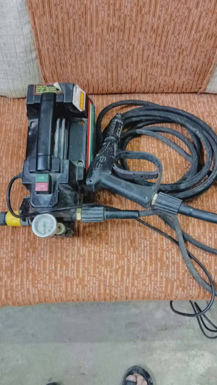 ماطور غسل للبيع السعر 65وبي مجال شي قليل
ملاحضه موبس ماطور يصير خنزيره ليسحب الماء
موصل جانب الايسر حي السماح
‏‪***********‬‏
