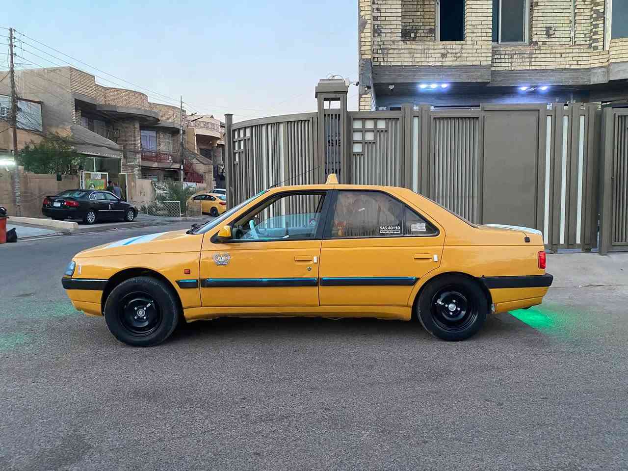 السلام عليكم بيجو لميس اكد مديل 2015 مكينه كير جدد تبريد ثلج صدر خلفي امامي جدد تخم تايرجدد كهربائيات شركه سياره تحويل مباشر رقم انكليزي مصفره سنويه لل30 جاهزه مال شغلل متعوب عليه داخله جديد سعر 36وبيه مجال مكان بغداد رقمي ***********
