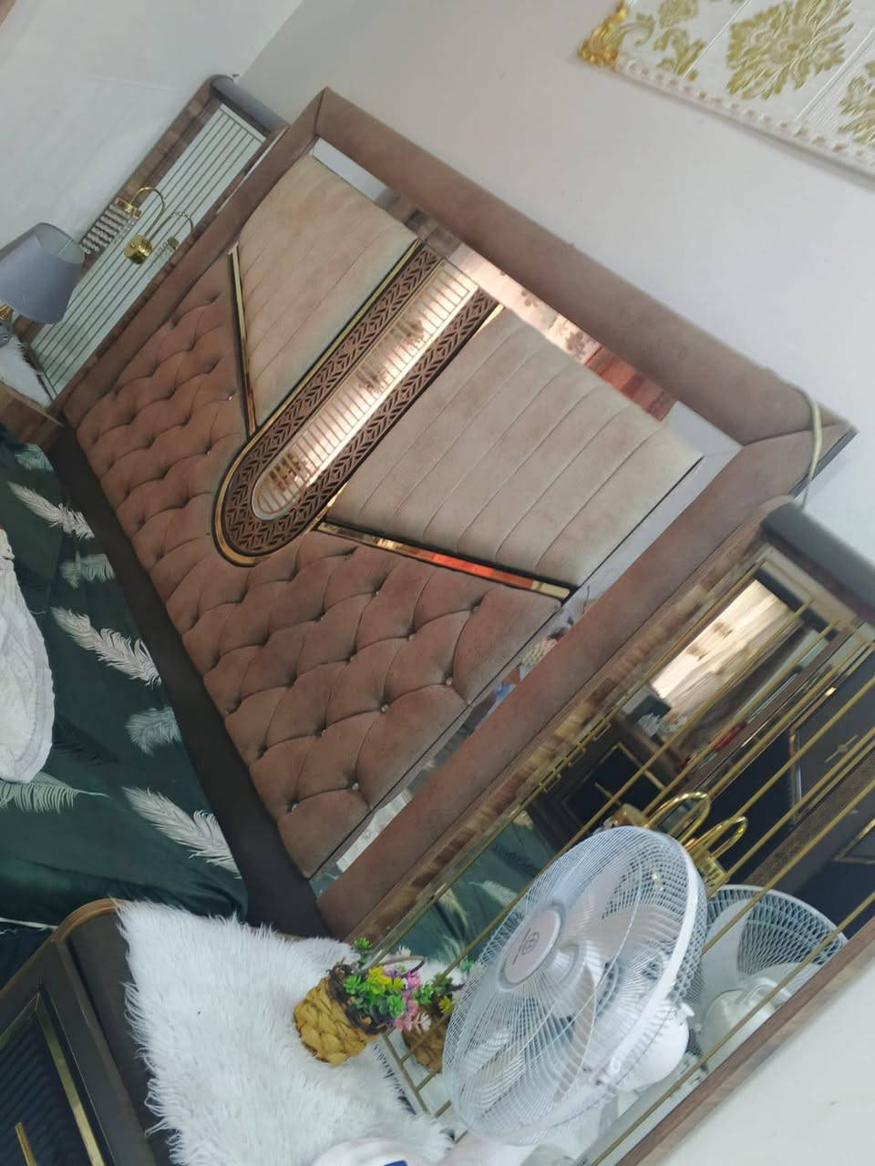 غرفه للبيع نظيفه
مجرات يراد تصليحها بسيط 
سعر 750
الخضر


**إذا كنت صاحب هذا الإعلان وتريد حذفه لأي سبب، رجاءا أرسل رسالة إلى الدعم الفني**