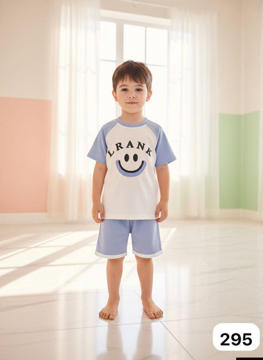 يلا بنات اتوفر صيفي
اتراك ولادي الخامه قطني 
القياس من 2 سنه لحد 8 سنوات 
💯💯💯 5 الاف فقط


**إذا كنت صاحب هذا الإعلان وتريد حذفه لأي سبب، رجاءا أرسل رسالة إلى الدعم الفني**