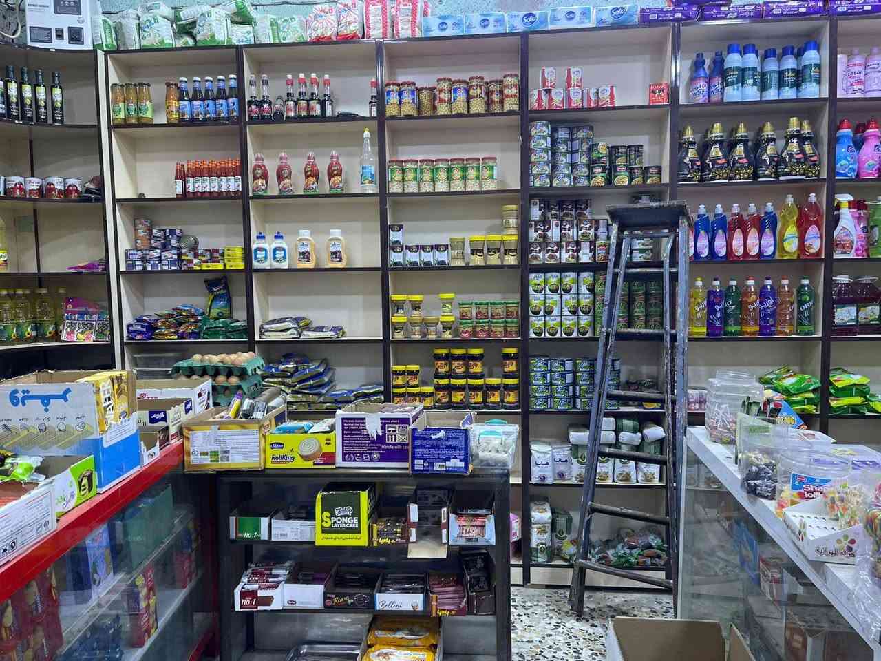 سلا عليكم أسواق البيع مكان سبع قصور شارع قاسم الوكيل قرب سيد فاضل ابو نت لسواق كامله مكمله بيه ربع عرضات عموديات وبيه ثنين بطح وبيه جهاز مال. رصيد وبيه سبلت رقم ***********
