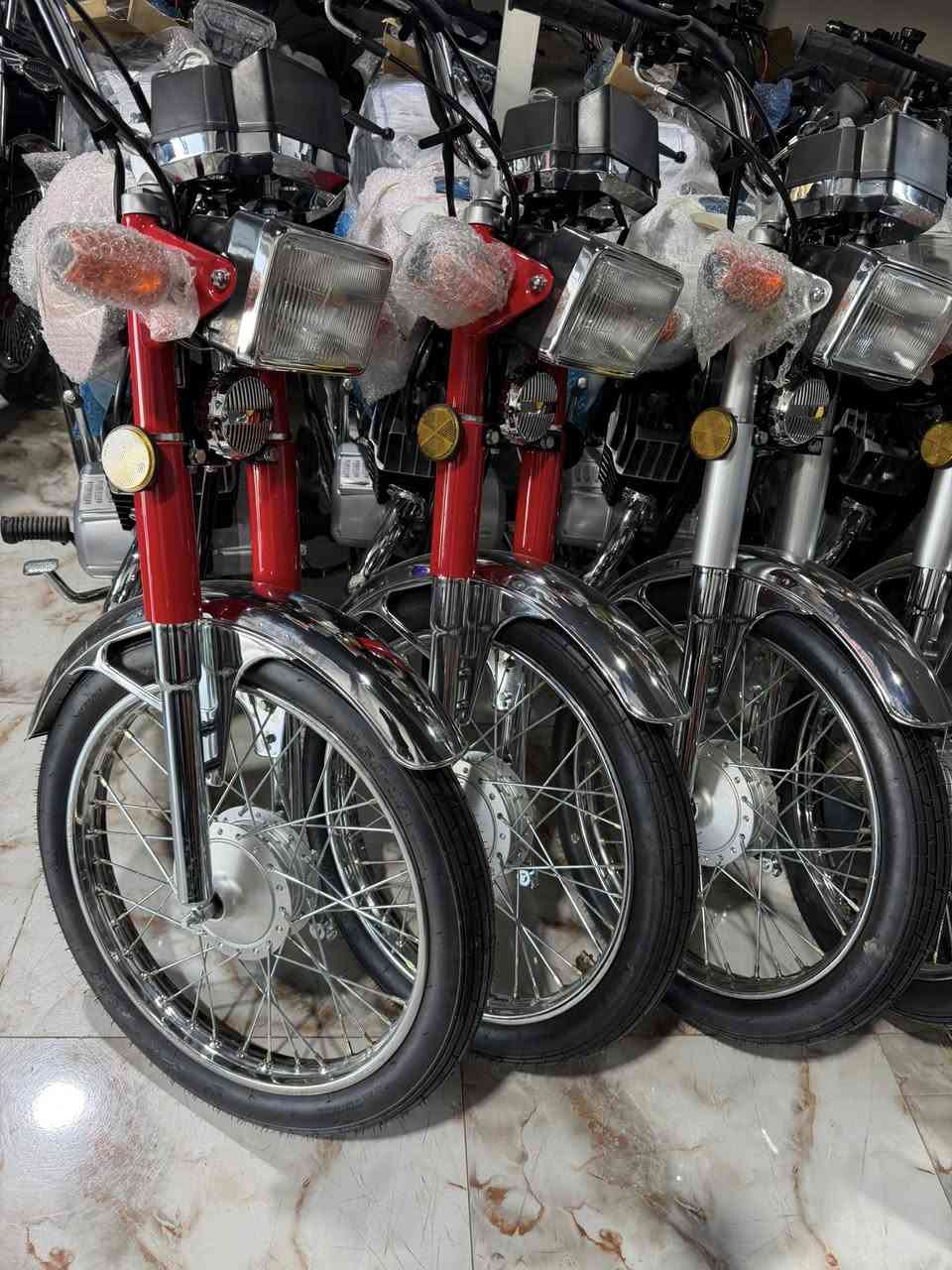 دراجات السيفان الموديل 2026 الزيرو الزيرو المحرك العملاق حجم 200 الفول فول مواصفات بصمات عدد 2 ضاغط 
السعر مليون 50 الف / ديالى / الخالص/ قريه ابو تمر /
***********
