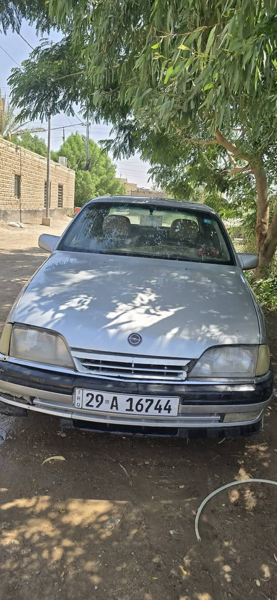 اوبل اوميكا مكينه وكير اتو رقم واسط انكليزي السعر 25  وبيا مجال مكان السياره ديوانية ***********
