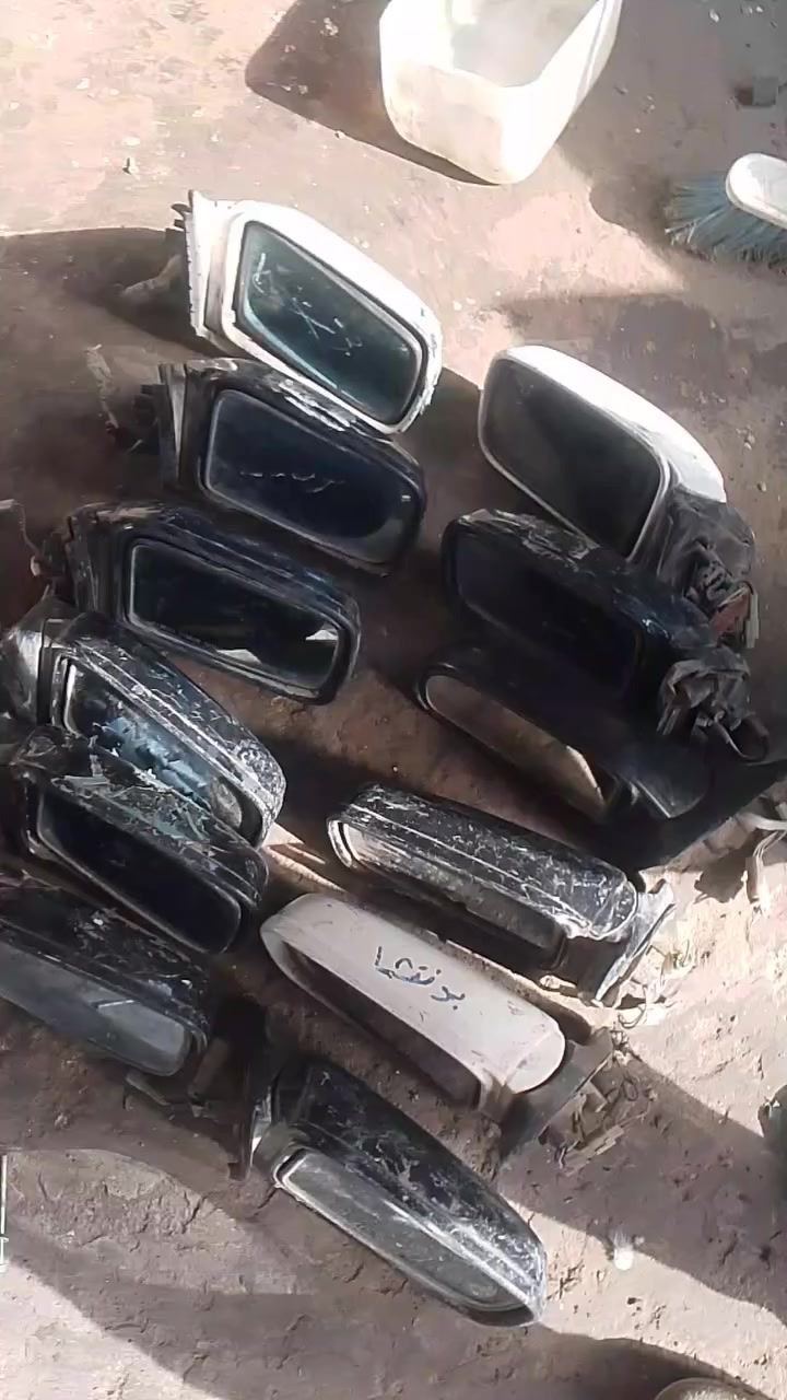 مرايات كيه بونتيشا حاويه سعر الزوج 20 الف مكاني بغداد كسره وعطش شارع لاول اول فرع ع  يمين محلات ابو كرار ***********
