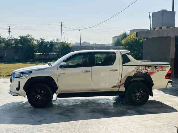 هايلوكس TRDموديل 2021 رقم اربيل هزه وسنويه بعدهن 
مانافذات سياره مكينه 6 سلندر سياره كفاله من كلشي 
من تبديل وصبغ ولفتح عده بيه مكانين بارد ومشر عليهن 
بل اصفر فقط الباقي كله كفاله سياره تريد تحويل تريد وكاله 
شرط سونار سياره ماشيه 60 الف حقيقي سياره ترايه شرط زيرو 
فول موصفات حساسات كامره دواره لد مامي خلفي 
كشنات تبريد شاشه تدعم ابل كار بلي 
سياره مداريه ودهن كله مزويل  شرط 
مكاني بغداد حي نصر سعر 315 
***********
