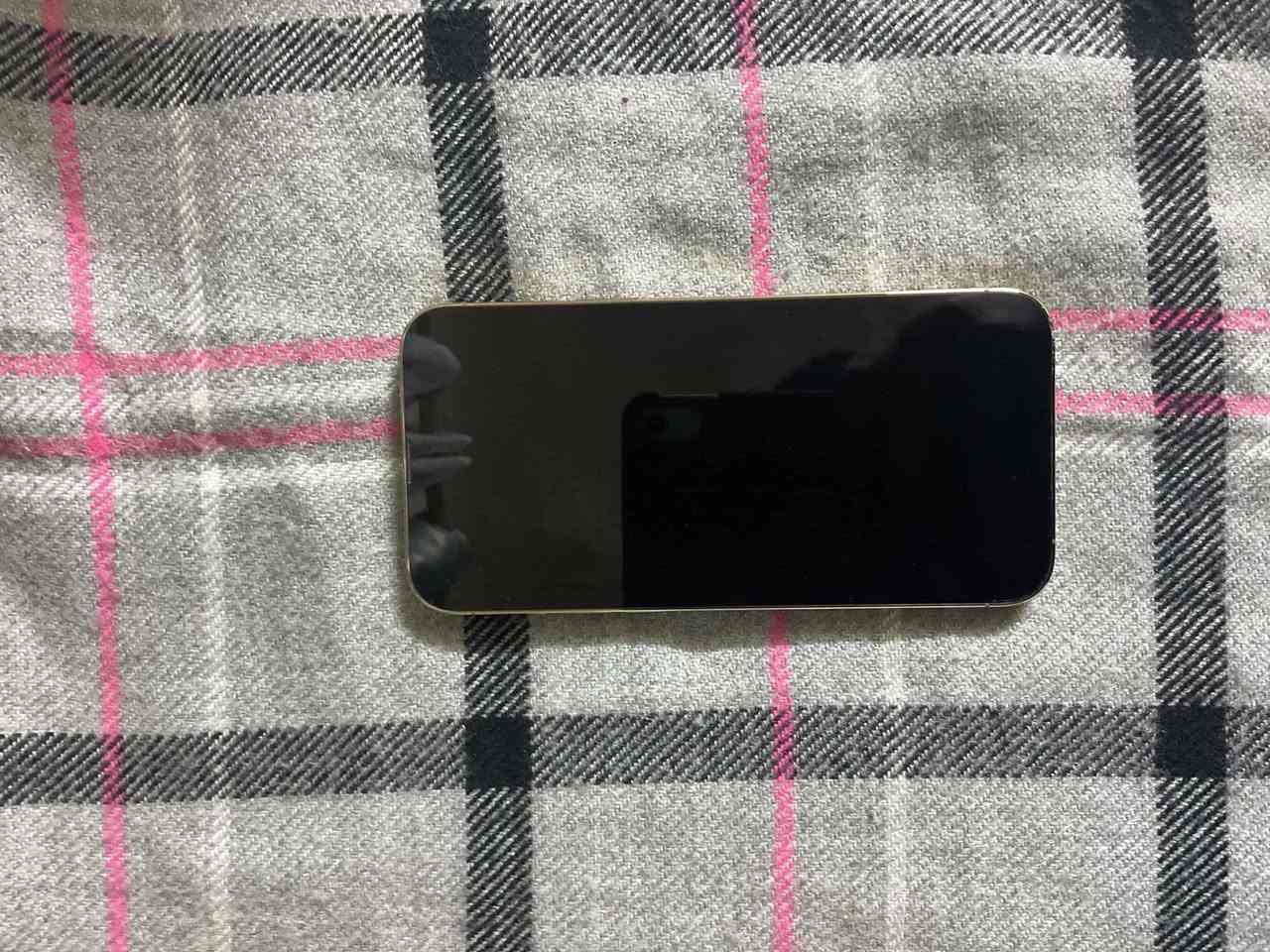 سلام عليكم.
آيفون 13 برو ماكس لون ذهبي 
أمريكي 🇺🇸.  
كفاله كفاله عامه 
بطاريه 83‎%‎
ذاكره 512
الجهاز كامل 
مكاني بغداد حي القاهره موجود توصيل بغداد فقط
للبيع شعر خاص أو الاتصال بالرقم أو واتساب (***********)
