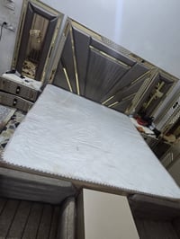 غرفه للبيع ذني صورها قيم بمايرضي الله.    وهذا رقمي 07818326849.  واتس...