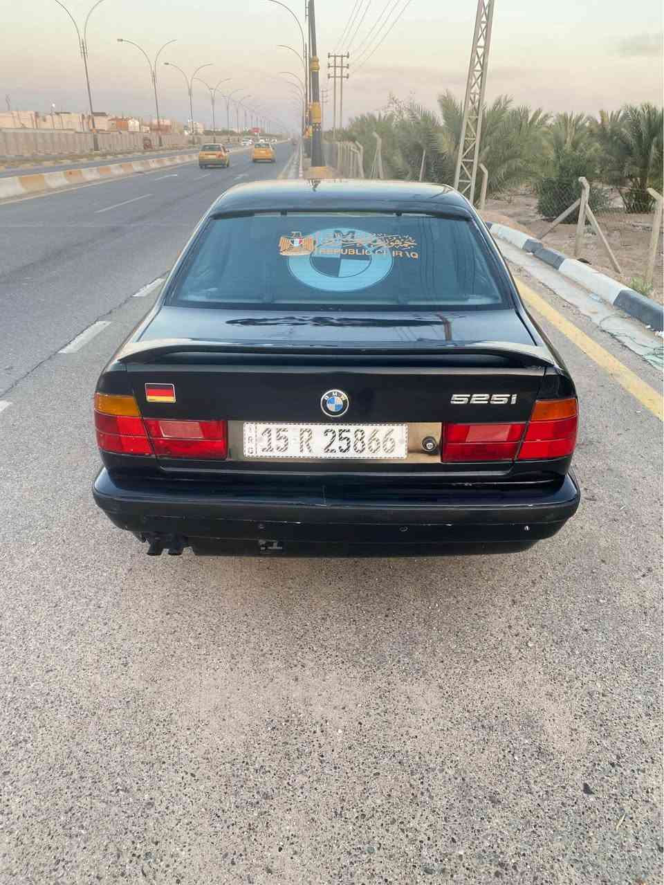 بيم 525موديل 1991 اصل
كير مكينه حداديه تبريد شغال 
كهربائية شغاله كله  ويل كب 
مكفوله من ضربه وتبديل 
رقم نبار نكليزي سنويه 30
راعيه جاري 
ترهم مرواس وبيع 45
مكاني كربلاء 
رقم *********** Singapore
