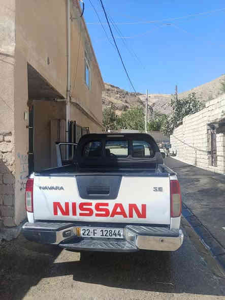 نیسان ناڤارا مۆدێل 2013 
بێ بۆیاغ 
راقەموو سەنەوی نوێ 
گێرو تۆماتیک 
گێرو مەکینە بەشەرت 
یەک چرکەی تێدا نیە 
سعری 130گەلا و مامەڵە
***********
*********** شومان
