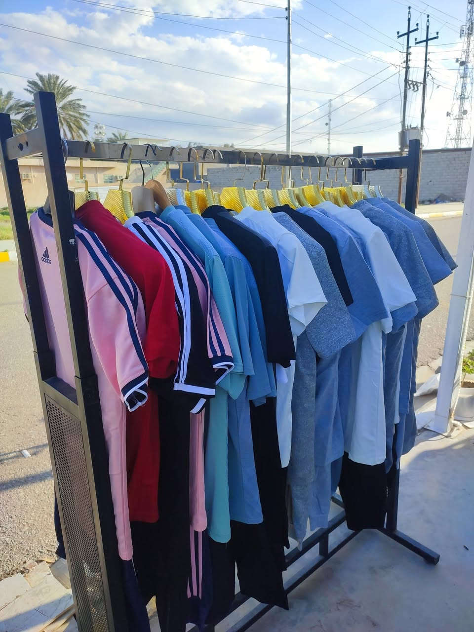 عرض خاص 
تراك رياضي متوفر جميع القياسات 
السعر 10 الف 🔥
ازياء بلال للملابس الرجالية 
العنوان/الوجيهية شارع المستشفى


**إذا كنت صاحب هذا الإعلان وتريد حذفه لأي سبب، رجاءا أرسل رسالة إلى الدعم الفني**