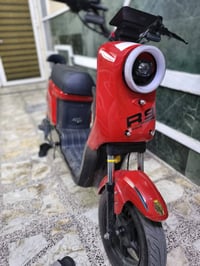 دراجة شحن 🔋⚡للبيع النوع آر ٩ كاملة أخت الجديدة كاملة من حيث المواصفات ...