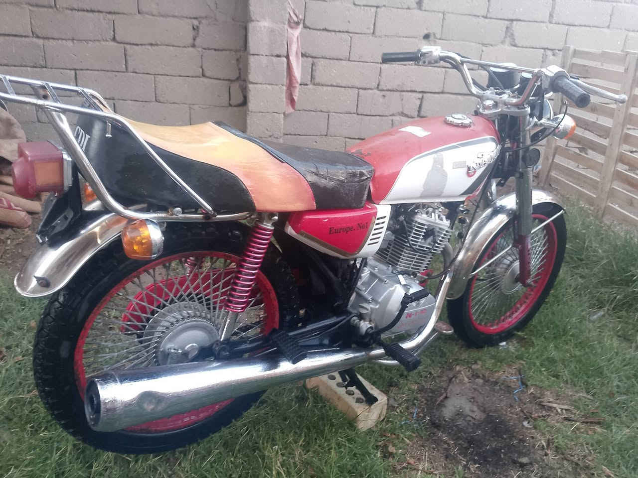 السلام عليكم دراجه تايكر للبيع موديل 2020مكفوله كفاله عامه مامفتوح بيها برغي كله عل وضع الشركه جديده السعر 550 اوراق شرط المداور مكان ناصريه مركز رقم ***********
