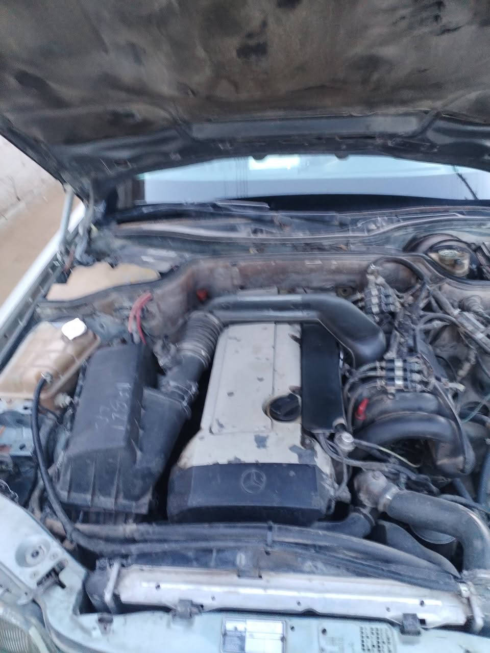 ألسلام عليكم
مارسيدس 300رقم بغداد تحويل مباشر موديل 1985

تخم تاير جديد صدر جديدمحرك خراطيم 320منضومة غازبيها شغاله تبريد شغال داخله جلد جديد السيارة جاهزة من كل شي السعر 75وبيها مجال بصيط المكان السياره فلوجه

استفسارأتصل على الرقم ***********
