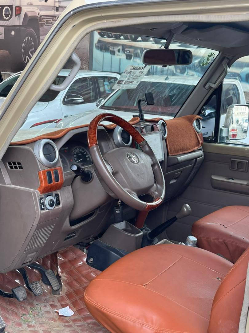 للبيع تويوتا لاندكروزر جيب ربع مقفص GXR 2015
الموديل 2015
المحرك V6 VVT-i ماشاء الله نظيف
اللون بيج
الجير عادي دبل 4x4
الحالة بودي وكالة مكينة وشاصي على الشرط
السعر 55 الف قابل للتفاوض بالمعقول للصامل
للتواصل 775621587
الموقع اليمن تعز
#للبيع #تويوتا #لاندكروزر #جيب_ربع #GXR #GXR2015 #سيارات_للبيع #سيارات_تعز #ربع_مقفص #دبل_4x4 #سوق_السيارات_اليمن #الحراج_اليمن #عقارات_صدام_الحبشي


**إذا كنت صاحب هذا الإعلان وتريد حذفه لأي سبب، رجاءا أرسل رسالة إلى الدعم الفني**