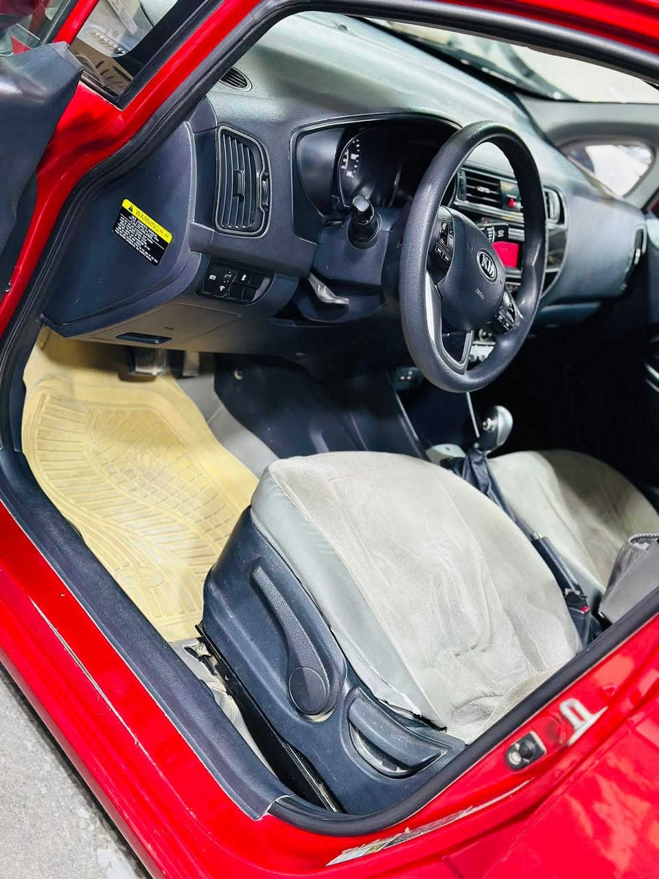 🤍🤍معرض قلعه أربيل.🤍🤍  بابل طريق حله نجف   

كيا ريو kia RIO     .   2017

رقم بابل  سنويه ولوحه انكليزي وهزه جديده بأسمي 
     
المواصفات حادث بنيد وجاملغ جهة الصدر بدون دواخل  

ماشيه 100. Km.           السعر 82      

تحكم ستيرن  

 مانع انزلاق 

محرك 1600

ارضيه مجلده 

كشنات مخمل 

للاستفسار

*********** 

معرض قلعه اربيل يتوفر بيع وشراء ومراوس

