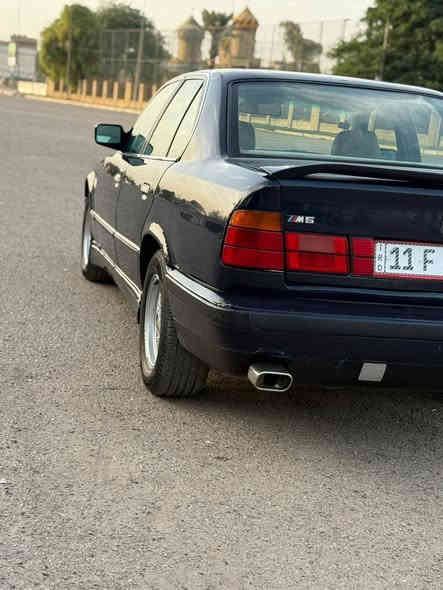 السلام عليكم 🤚 مكلف بلنشر 
بي ام 525 اصل وفصل  مسكرفانوص  بجم عريض m اوتو كير مكينه خير من الله 
تبريد ثلج منضومه جديده تخم تاير السياره مال جناي وجاهزه مكانها بغداد البياع موديل ١٩٩١ تفاصيل اكثر الاتصال 
*********** السعر 58
