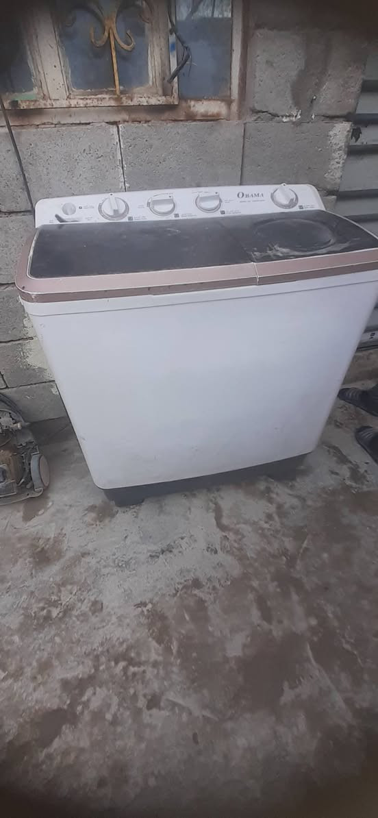 غساله نظيفه شغاله غسل وتنشيف جاهزه المكان بصره السعر ٦٠ وبيه مجال  *********** واتس
