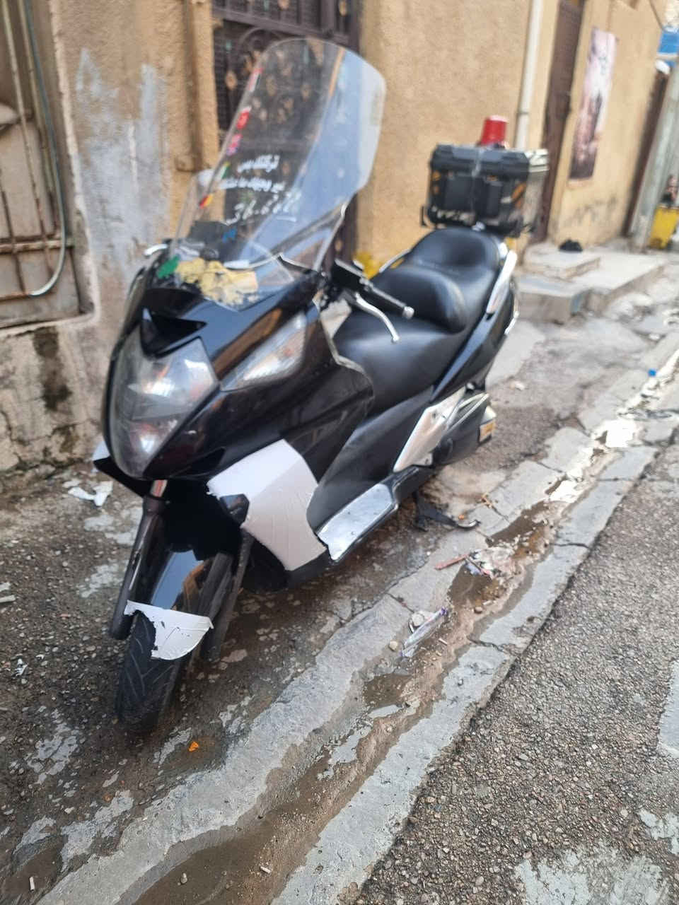 سلام عليكم سلفر ونج مكينه 400 دراجه مكينه مكفوله دراجه بيه ضربه بللجم موضحات بصور سعره قفل مليون و100 مكاني بغداد مدينه الصدر شارع الداخل ***********
