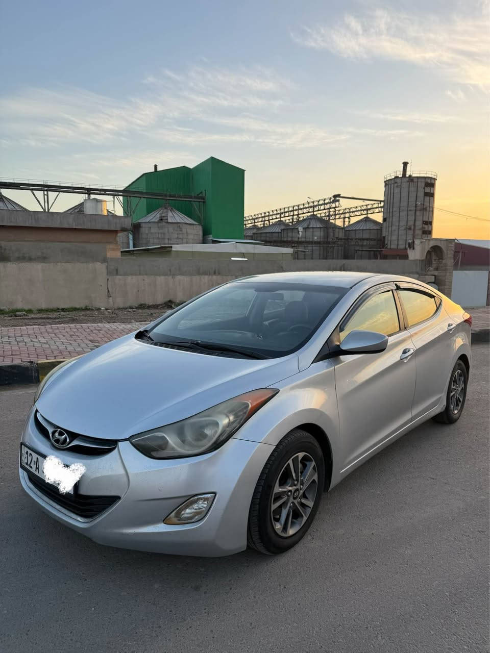 النترا 2011 مضلع 
صبغ عام بدون دواخل (صبغ مال تقحيل) بدون اي ضربه
محرك 18 دوش
تحكمات ستيرن جهتين
شاشه وكامره
محرك وكير شرط
تبريد وتدفئه شرط 
رقم نينوى جديد بأسمي
السعر 98 وبيها مجال 
غير متواجد على الفيس

نقد فقط 

***********
*********** موصل, نينوى
