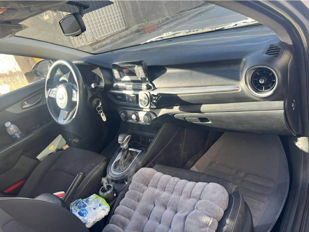 السلام عليكم 
السعر ١٤٢
سيراتو ٢١ 
ماشية ٤٢
محرك ١٦٠٠
خليجي ماخذيهة زيرو على ادينة لحد الان
بارد مكان هلال الجاملغ فقط 
مكان السيارة مركز الحلة 
***********
***********
