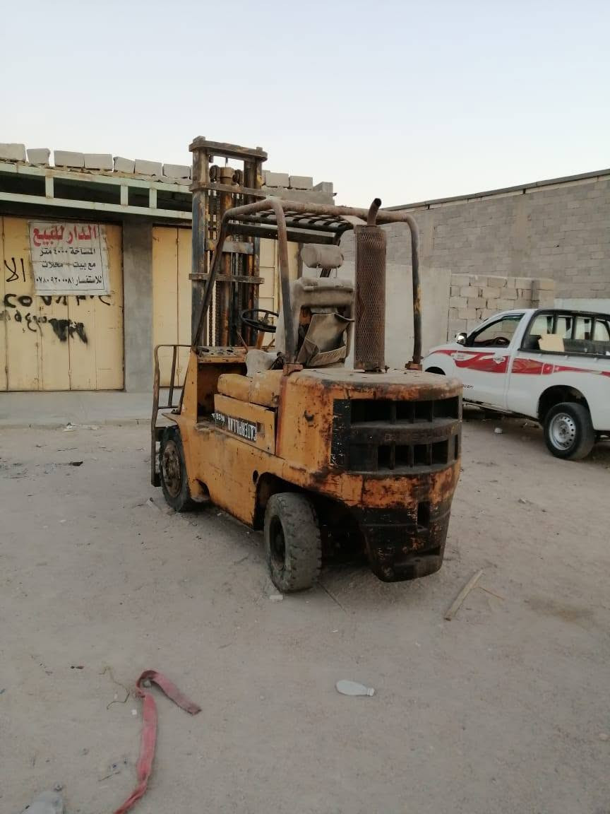 شوكيه ٤طن ٢حرك جب عللي كير عادي جاهزلعمل عنوان بصره هاتف *********** سعر ٣٠
