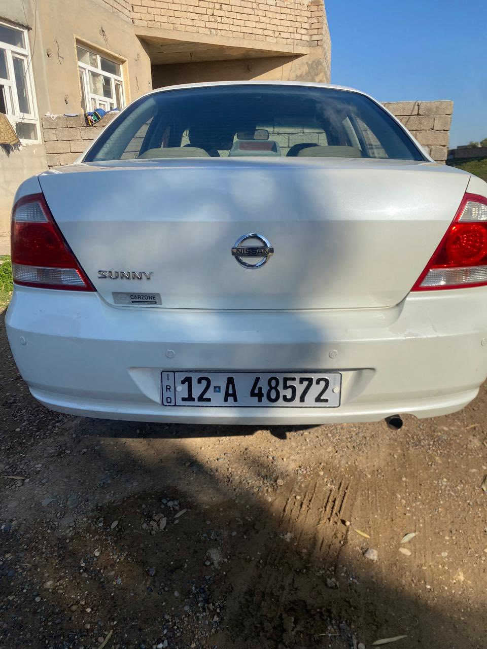 سلام عليكم ورحمة الله وبركاته سني موديل 2010 رقم نينوى دولي جديد بدون صبغ  السياره نضيف شرط  التحويل كير محرك صدر كلها شرط السعر 105 للتواصل ***********
