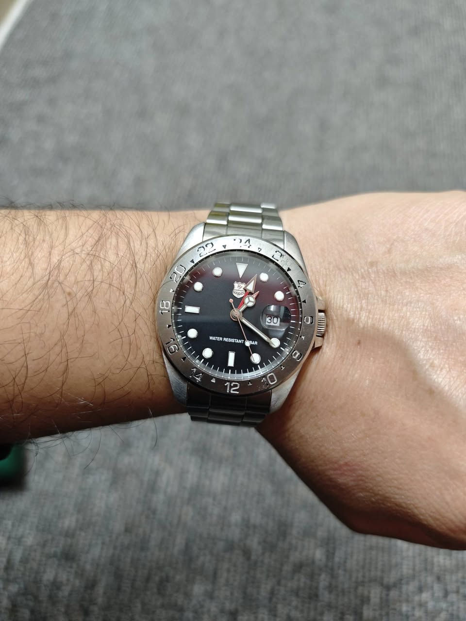 سلام علیكم. 
ساعه مارومان یابانی اصلی للبیع. GMT. باتری. منفذ یومی. قفل بحری. ستنلس ستیل. تصمیم رولیكس روعه صورة یضلمها. ارقام و امیال مضیئه لیلا. قطر 40.  نضیف جدا. شغال مضبوط. سعر 60 الف.


**إذا كنت صاحب هذا الإعلان وتريد حذفه لأي سبب، رجاءا أرسل رسالة إلى الدعم الفني**