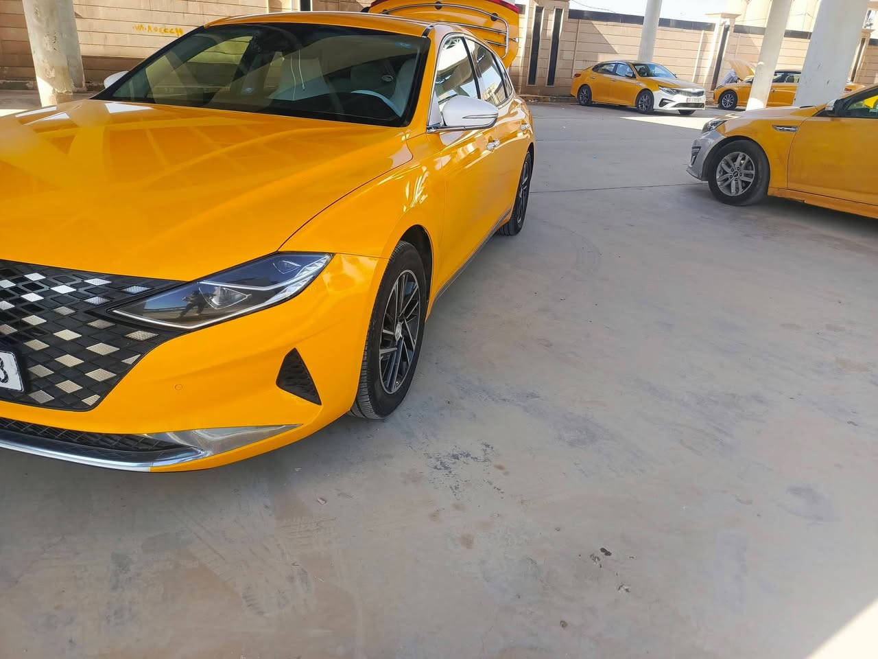 السلام عليكم
هيونداي ازيرا گراندر للبيع

موديل ٢٣ 

تكسي 

رقم قادسيه بإسمي مشروع وطني تحويل مباشر 

حساس امامي و خلفي 

كاميرا خلفيه 

تبريد امامي خلفي

تبريد و تدفئه كشن السائق

تدفئه كشن الصدر 

كشن السائق كهربائي 

كشنات جلد بلادي 

ارضيه جلد بلادي 

قياده ذاتيه 

تحديد الخروج عن المسار 

كروس مثبت سرعه 

٣ أنظمة قياده

ايكو و سبورت و كومفورت 

تبريد مناخ منفصل

بصمة تشغيل و أبواب اماميه

تشغيل عن بعد 

إنارة ترحيب عند الاقتراب من السيارة 

شفتات في المقود 

سايد بريك كهرباء 

اوتو هولد 

گير دگم 

غاز بلاد

تخم اطارات جديد قبل شهر شديته 

ويل كب قياس ١٧ بلادي

لد نهاري امامي خلفي 

تبريد ثلج

محرك ٣٠٠٠

٦ سلندر

ماشيه ٧٩

جديده بمعنى الكلمه 

فتح قطعه وحده ابكوريا

غرفتها أوسع من أوباما 

سرعه و نعومه أثناء القيادة 

مرايا شفط 

اشاره بالمرايا 

اربع ابواب جام أوتو 

ظهور علامه حساس لزجاج الأبواب بالشاشه إذا كان هناك نزول قليل عند إطفاء السيارة 

الاناره الداخليه لد ثلجي بلادي 

بعد بيها مواصفات 

السعر ٢١٥ و بيه مجال

رقم الهاتف ***********
