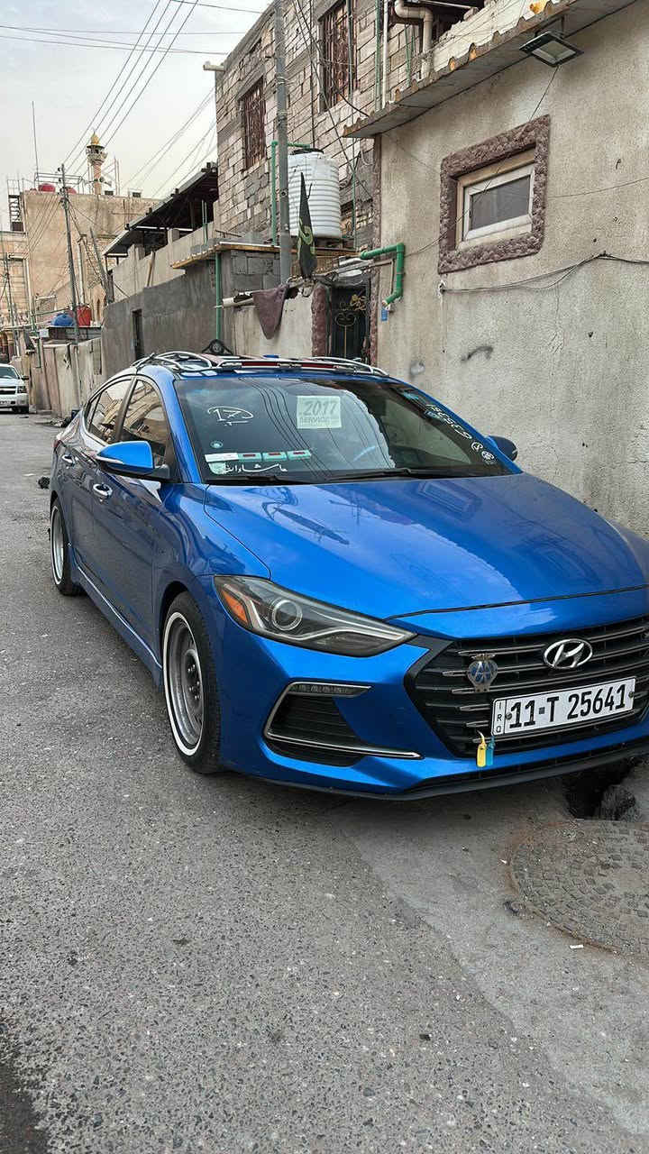 السلام عليكم 

النترا 17 
مكينة 2.0 تيربو كير عـادي 🚀 

فول مواصفات عدة الفتحة ✔️ 

 وارد امريكي ضربتها نص الباب الخلفي عكس السايق ونص الجاملغ الخلفي ( والصندوك كلير من امريكا ) بدون تبديل تصليح درجة اولى والباقي كلة كفالة 

كير ، مكينة ، حداديه ، تايرات ، باتري ، تبريد ، كله جاهز 

السعر : 118$
بيع او مراوس
مكاني بصرة 
***********
تحويل ثاني يوم البصرة, العراق
