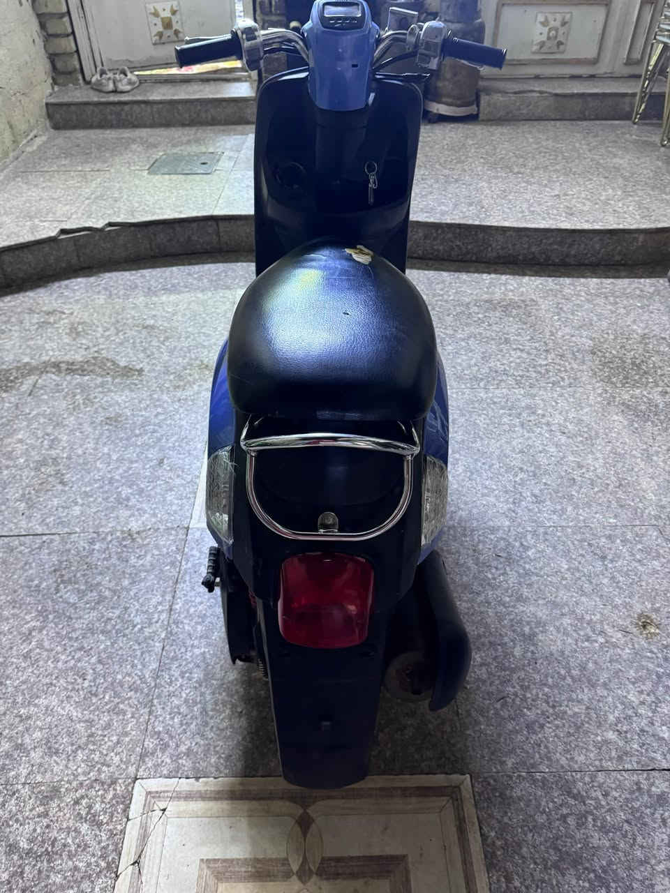 السلام عليكم درجه بوليس نوزل نضيفه نقصه  شغاله سلف نقصه بس قبق مل بانزين بس مكاني كربلاء سعر ٦٥٠ بيه مجال قليل  رقم الهاتف***********
