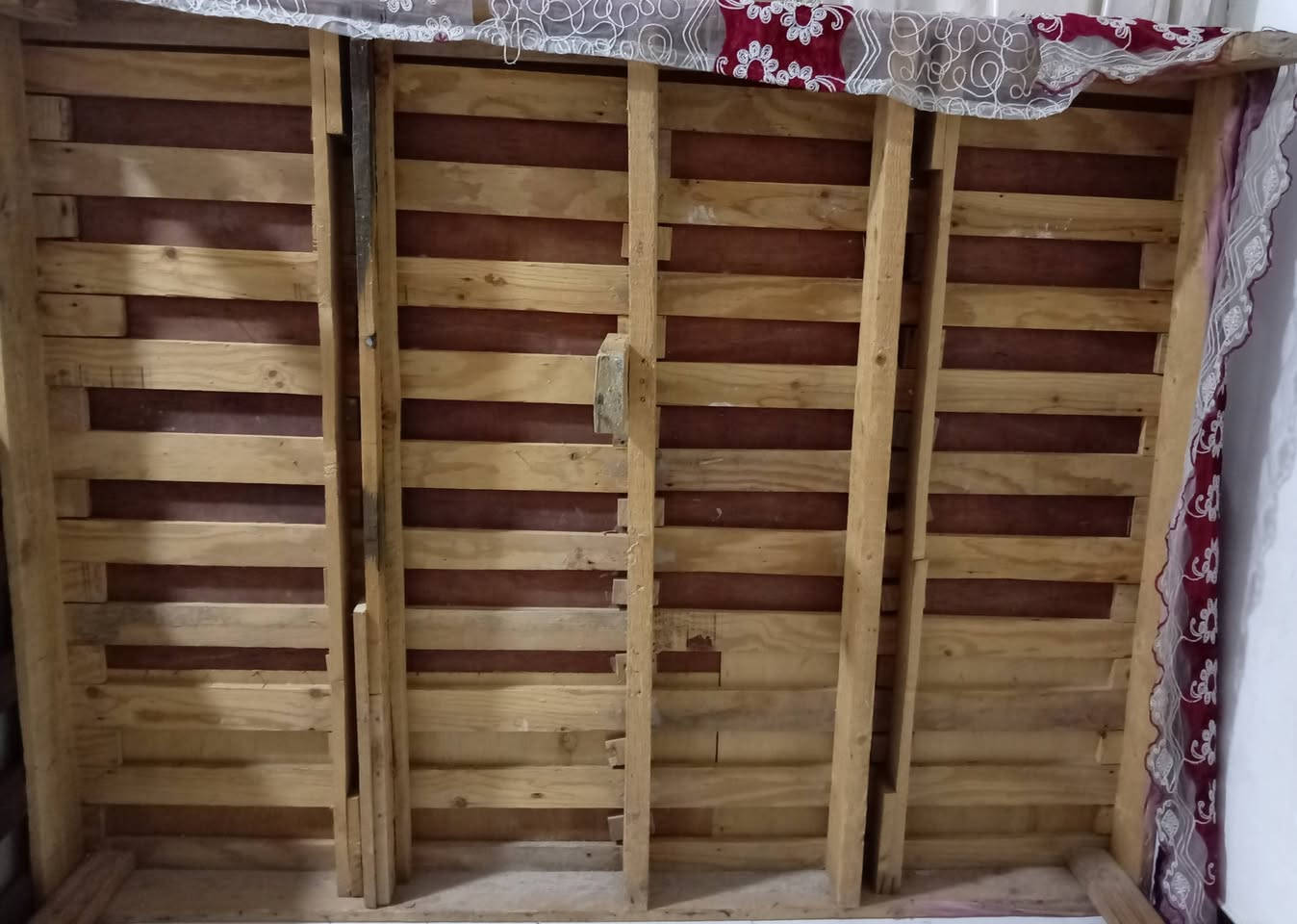 السلام عليكم هذي قنفه وجربايه للبيع كوت / الجرحه للتواصل على هذا الرقم  785 355 3842
