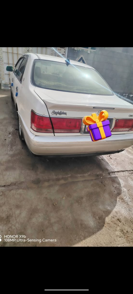 سلام عليكم ملكه موديل 2000  دكمتين بسمي رقم انكليزي كير اومحرك مكفولات بيع ومراوس ابتكسي حسب القناعه السعر 120اوبيها مجال ***********
