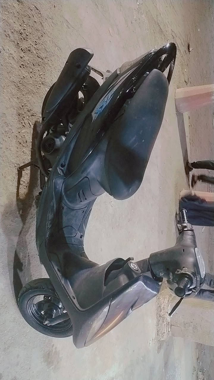 السلام عليكم ماكس عدل للبيع دراجه نضيفه بيها بوشه رياضيه وسلف رياضي والباقي كله بلادي سعرها 550 وهاذا رقمي ***********
