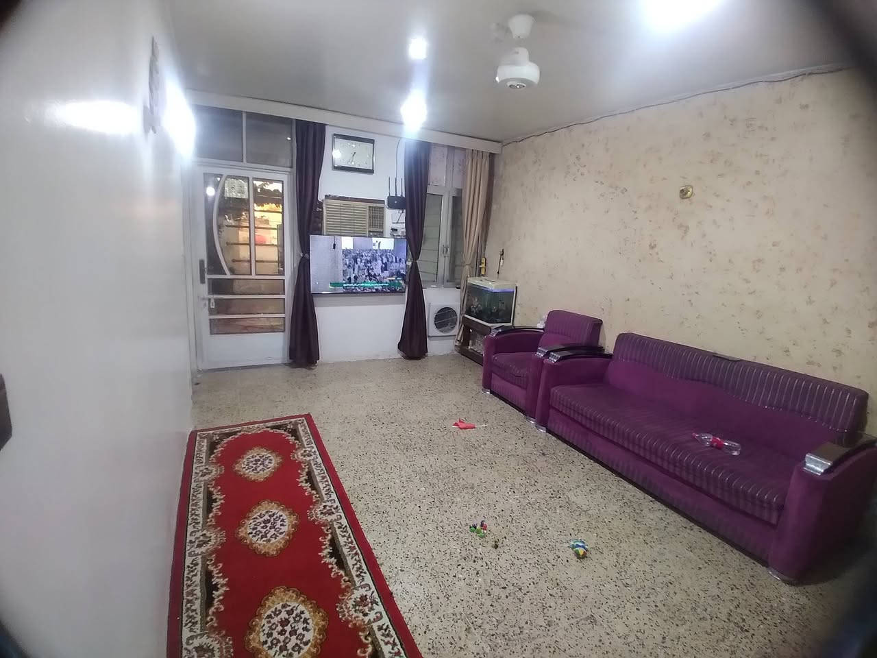 السلام عليكم
شقه ارضي للبيع مجمع القعقاع عماره ١١٧ تحتوي على محل بنجرجي  وكراج كبير وحديقه  و صاله  وغرفتين نوم ومطبخ ومخزن وبلكونه الشقه كلش نضيفه قرب حي البتول مقابل العماره الصفره للإستفسار ***********
