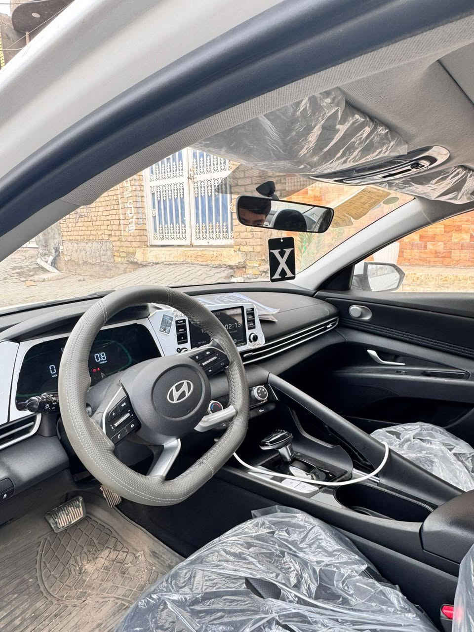 النترا تجميع صيني موديل 2025 بدون رقم تترقم اي محافظة صاله خمس اشهر من طلعت من الوكالة على وضع الشركة مكفولة كفالة عامة من الصبغ والضربة والرصعة  محرك 1.5 ماشية 3000 الاف  يعني قليل  قابلة للزيادة مواصفات فتحة كامرة بصمة ابواب وتشغيل ترحيب ذكي أشاير بالمري  وبعد بيه مواصفات معروفة مواصفاتهة عنوان محافظة واسط خاص مغلق للاستفسار الاتصال على الرقم ***********
