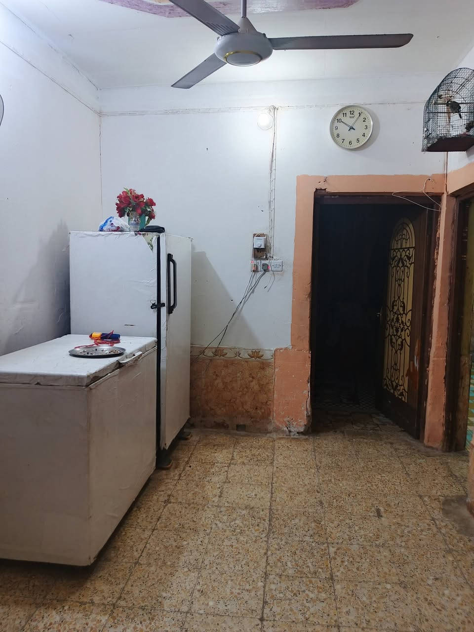 سلام عليكم بيت للبيع طابو صرف المساحه 200م المنطقه حي الزهراء  مقابيل عماره الخضراء على الشارع قرب جامع الاخره للاستفسار 
***********
