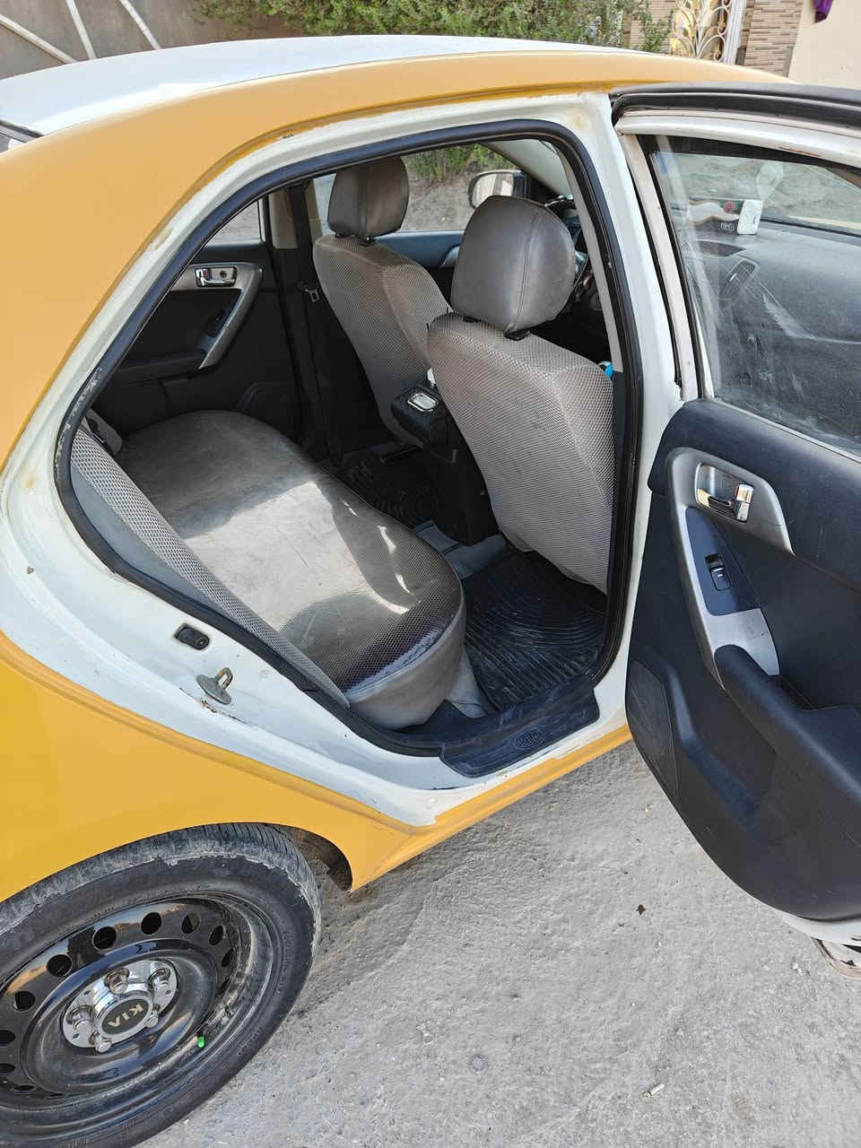 فورتي 13 للبيع بأسمي 
كير عادي مكان السيارة ديوانية 
السعر 77
للاستفسار أكثر 
***********
