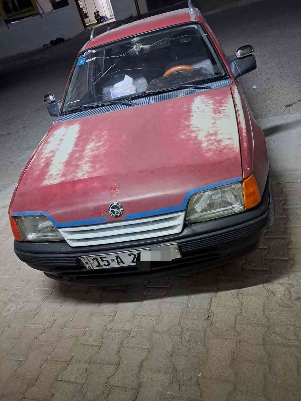 السلام عليكم/ اوبل كاديت ستيشن موديل 1990 محرك  1600 دوش كير ومحرك جديد كهربائيات كلها شغاله لون ماروني غرفتها خير من الله تخم تاير جديد سياره على وضع الشركه بدون صبغ شواصي وبجم كله نضيف سنويه 2030 ارقام جديده مكان السياره الرمادي الصوفيه 
السعر $24 ومجال بسيط
رقم الهاتف/‏ ‏‪0782 386 7677‬‏
