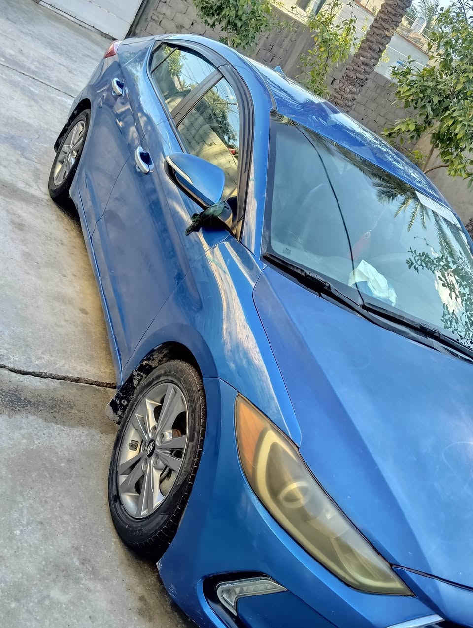 النترا موديل 2018
مواصفات عاديه 
اشاير مري 
حساسات اماميه خلفيه 
وارد امريكي 
ضرره فقط بنيد 
ماشيه 119 ميل 
مكانه حله 
رقم بابل بأسمي تحويل مباشر 
السعر 120 
***********
