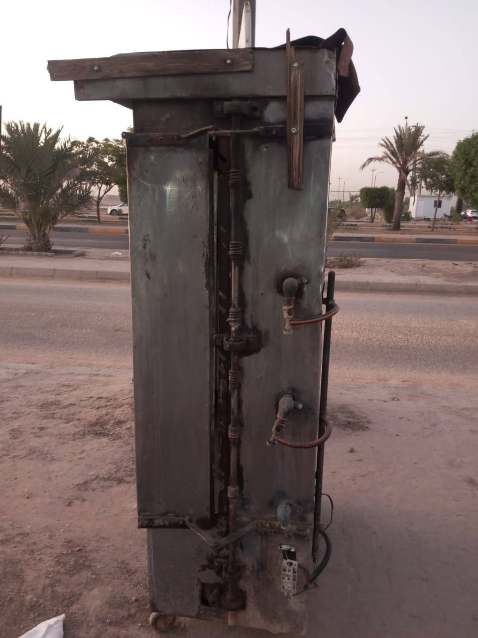 سلام عليكم شوايه دجاج للبيع شغاله كلشي ما عوزه تجي تشوي بيه يله تاخذها  سعر ٤٠٠ وبيه مجال مكاني سيد سماعيل ***********
