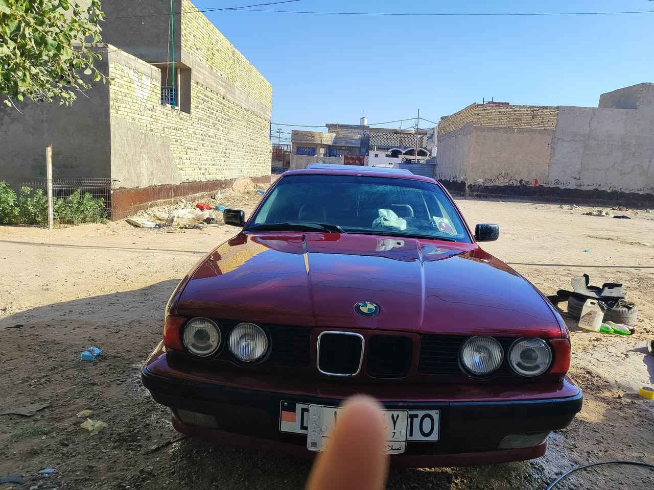 بي ام حجم 525/موديل 91/السياره بلاديه صبغ جماليه رقم صلاح الدين مشروع وطني مكان النجف خان النص السعر 53/وبيه مجال /***********
