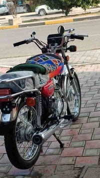 للبيع  اربعه كير ارشا ايراني موديل 2025 ❤  مامفتوحه ✅ مكفوله من الضربه...