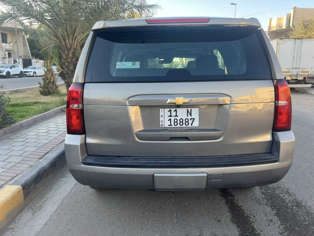 السلام عليكم
تاهو موديل 2018 وارد خليج LTZ للبيع 
مكفوله من الصبغ عدا الدعاميات  
الدعامية الأمامية بيها ضربة بسيطة جدا الجهة اليمنه  فقط براكيت السيارة مال بيت جاهزة بدون ما تصرف عليها دينار واحد 
السعر ( 345 $ورقة )ثلاث دفاتر وخمسة واريعين ورقة
رقم الهاتف
***********
***********
فول مواصفات 
1- ذاتية التوقف ( مانع اصطدام )
2- فتحة سقف 
3- حساس امامي خلفي 
4- تصحيح مسار
5- كامرة خلفيه
6- ويل كب نيكل
7- كشن السائق هزاز تنبيه عنده قرب اي جسم خارجي
8- كشنات كهرباء + جلد + هيتر + خزن وضعية جلوس
9- تشغيل عن بعد
10- صندوق كهرباء 
11- شاشه وسطيه قاصه
12- دي ڤي دي بالقمارة
13- دوسة البانزين + بريك تحكم كهرباء 
14- ثلاجه وسطية
