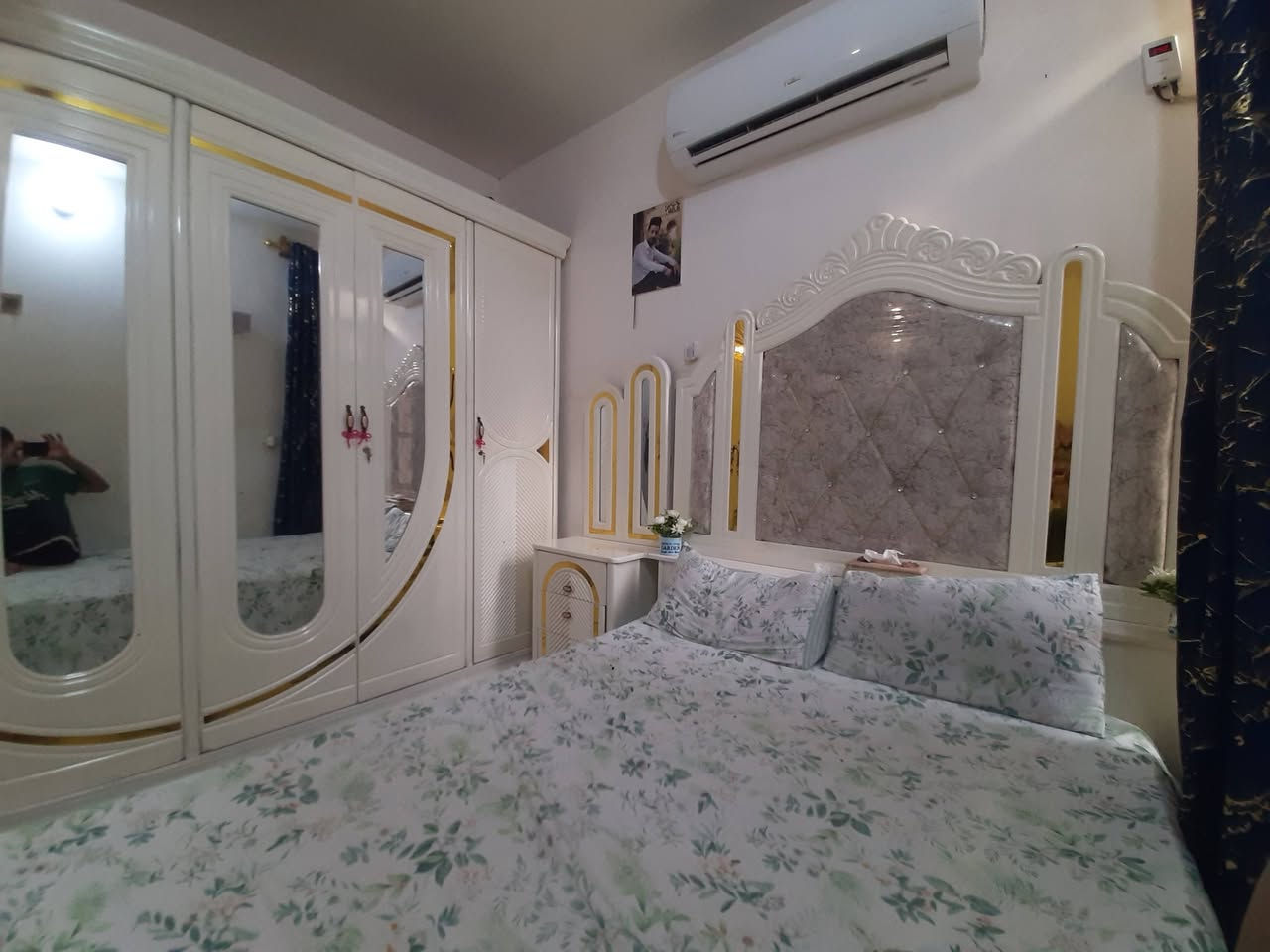 غرفة للبيع الشغل عراقي التصميم تركي 
للإستفسار اتصل على الرقم ***********
