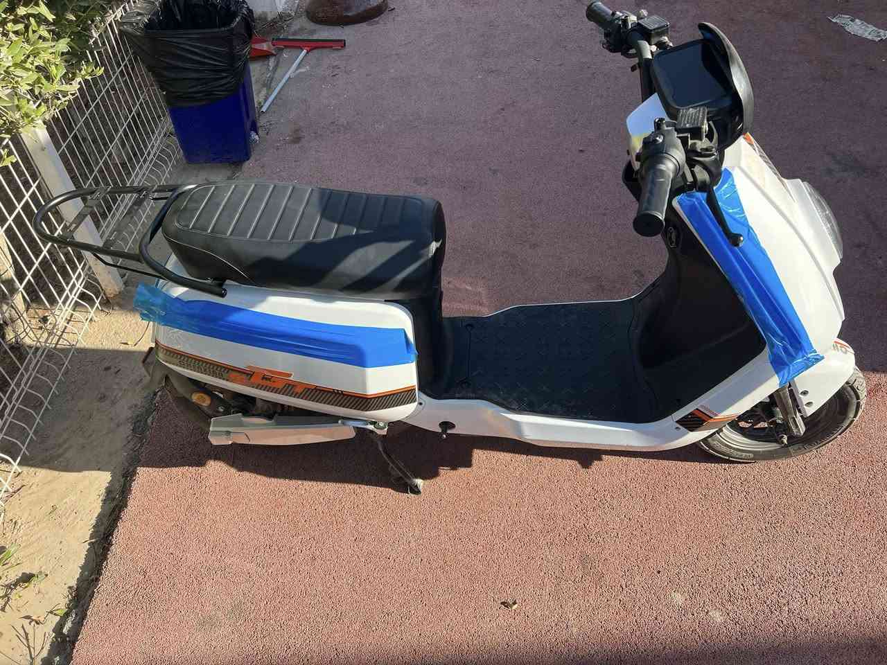 سلام عليكم دراجه شحن جديده مصارله سبوع من جبته لله شاهد دراجه سريعه وتخبل ونضيفه زلخ مابيه 
سرعه 60 تشتغل 3سرع ولايت زوم عالي وناصي واشاير و6بطاريات وبصمتين وتشتغل عل بصمه وبريك بلمكان وتايرات نضيفات مكاني بغداد شعب متواجد خاص


**إذا كنت صاحب هذا الإعلان وتريد حذفه لأي سبب، رجاءا أرسل رسالة إلى الدعم الفني**