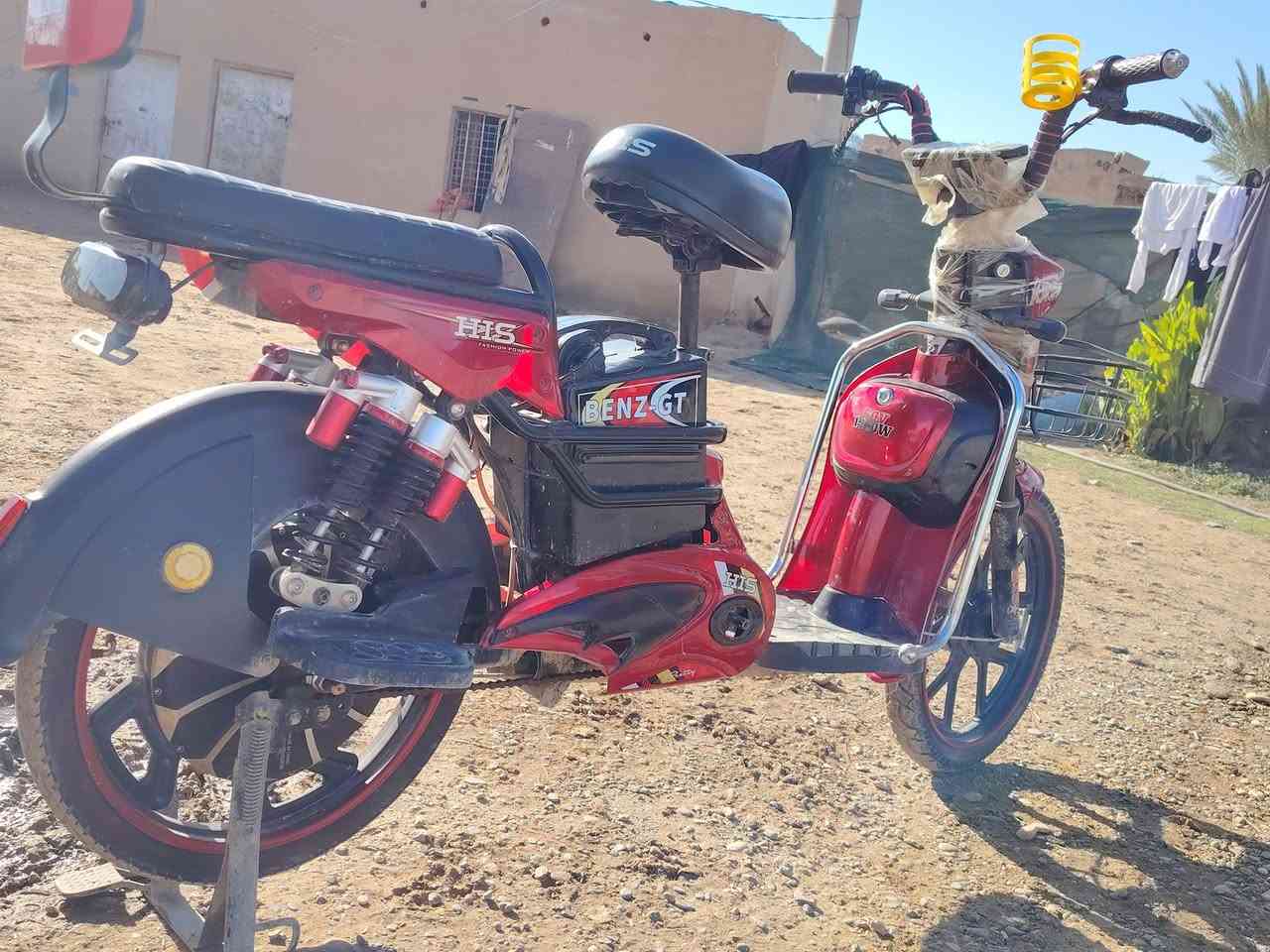 السلام عليكم
يوجد بايسكل شحن للبيع نوع His

×موديل 2025 
*السرعه 99
*بطاريات شرط الفحص 

*كهربائيات فوول نشرات بليل تشتغل

*تشغيل عن بعد وتشغيل سويج 

*بايسكل راهم والصوره تتكلم 

السعر  اتصل *********** والخاص مفتوح
